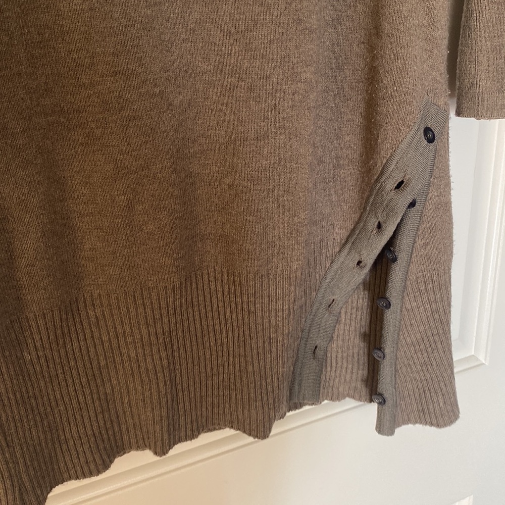 Sweater - Picture 2 of 3